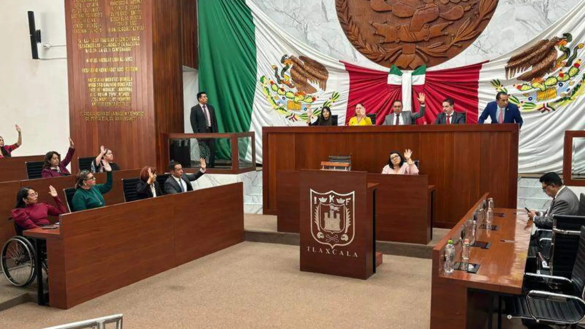 De manera oficial, los diputados locales dieron inicio los trabajos de la LXV Legislatura fotos Jesús LIMA